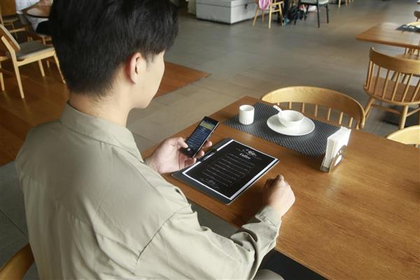 AI翻译机标准再升级 讯飞翻译机4.0助你有效解决“跨国沟通”问题